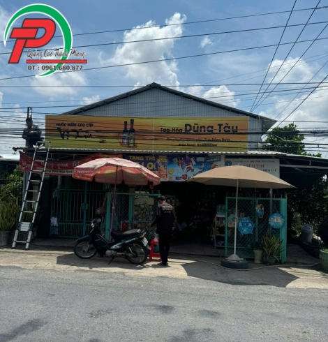 Bảng hiệu tiệm tạp hóa